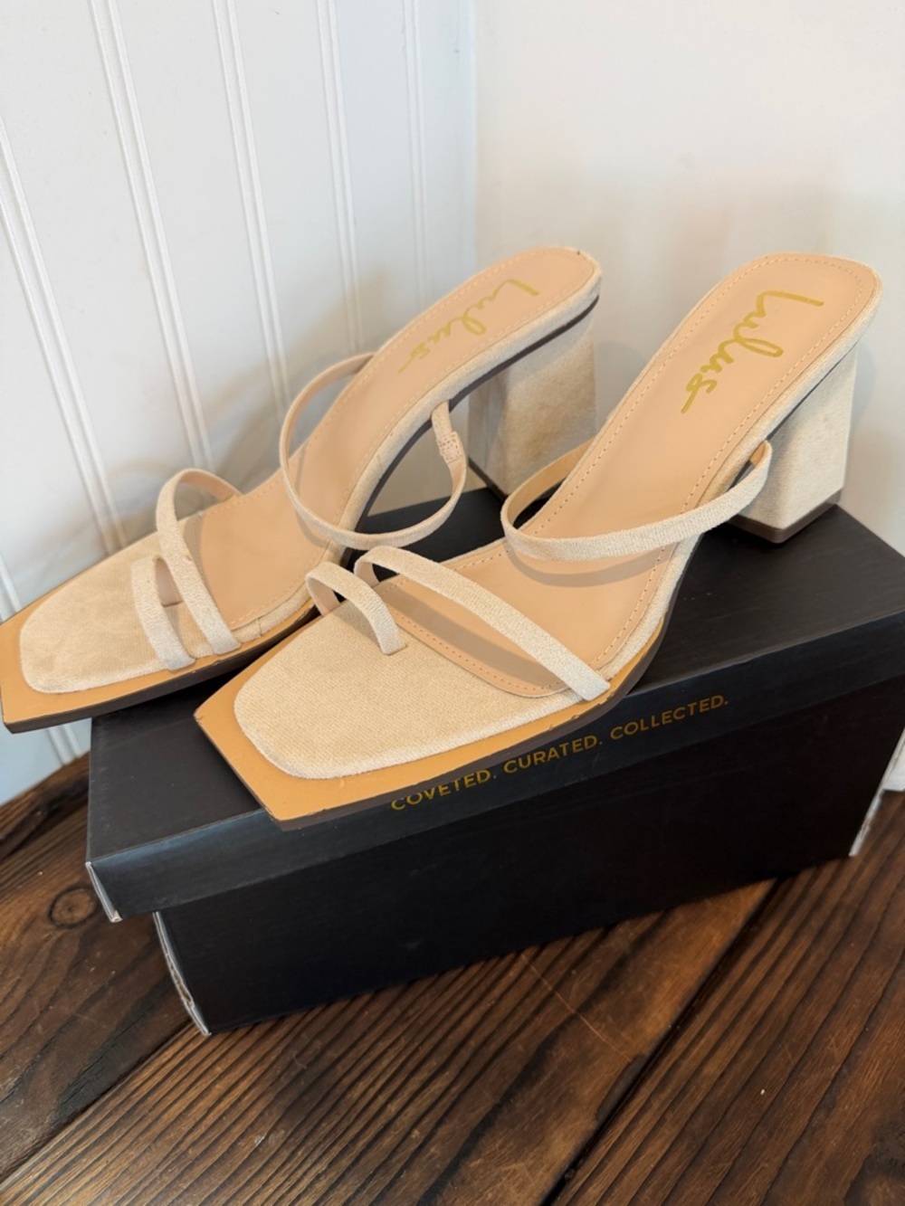 NWT Lulu's Jillo Strappy Square-Toe Slide Heels